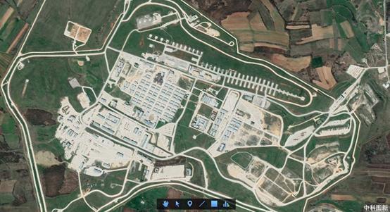 看完这些美军海外军事基地高清卫星航拍图我发现了一个神秘现象