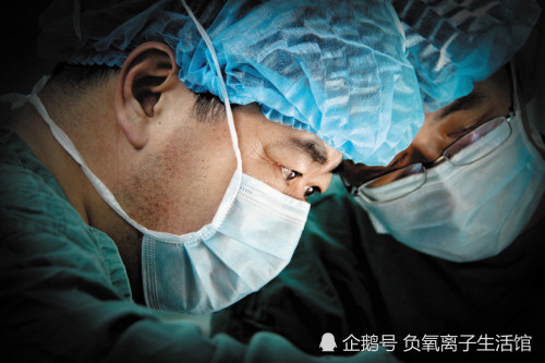 马季均|相声大师侯耀文、马季均因心梗离世，负离子治疗心梗安全高效受推崇