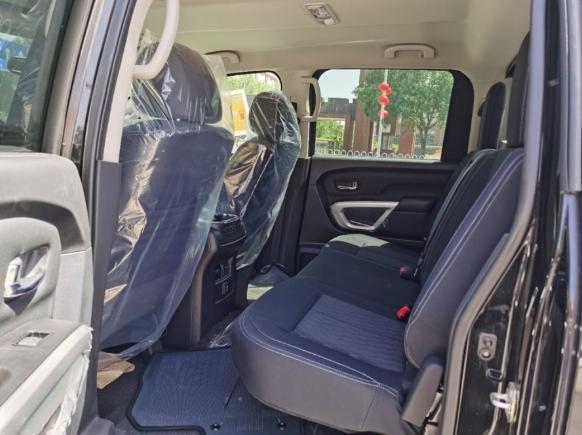 日产泰坦|北京小哥花48万元买到5.6L日产泰坦，验完车后直呼有点不开心