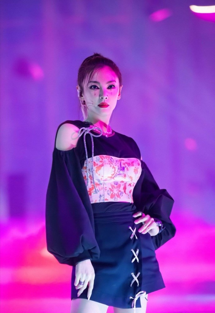 乘风破浪的姐姐|乘风破浪的姐姐五公曝新瓜？孟佳阿朵复活晋级，宁静生气喊解散吧