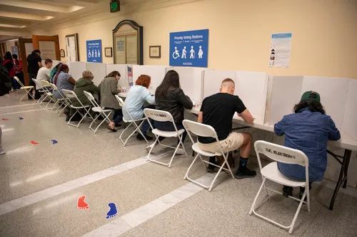 特朗普|推迟大选？套路出卖内心戏，特朗普恐怕是真着急了