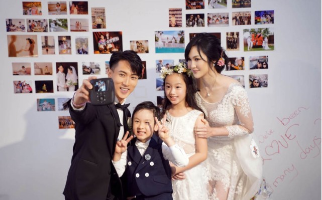 吴尊一家四口幸福有爱,超喜欢,祝福未来越来越好.