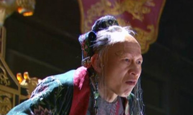 其实,让人印象深刻的裘千尺的形象,是在黄晓明版的《神雕侠侣》中所