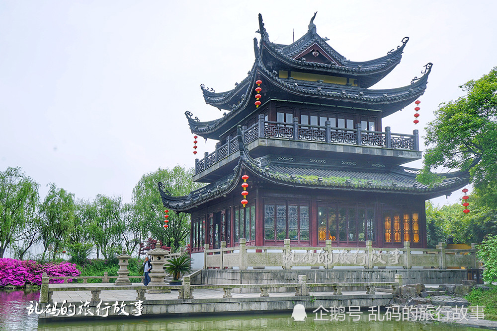 坐落在觀音寺東側的文昌閣,供奉著主宰文運,點派狀元的魁星.