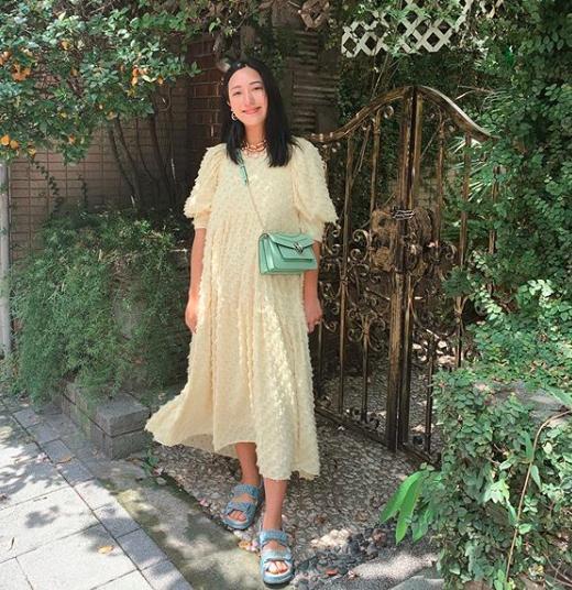 7月31号,据台媒报道,毛加恩的妻子罗雯在怀孕6个月的情况下突然出现