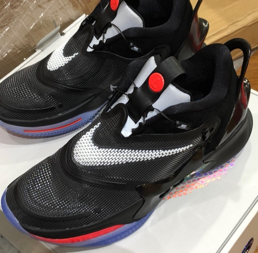 nikeadaptbb二代全是科技感和金钱的味道