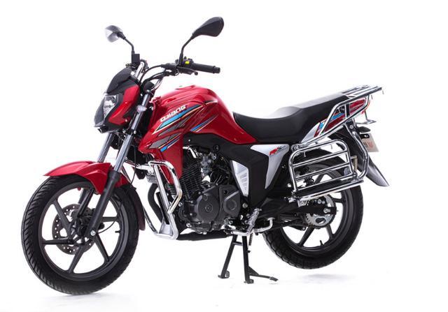 钱江150级骑跨车配原厂护杠和货架续航600km维护简单8800元