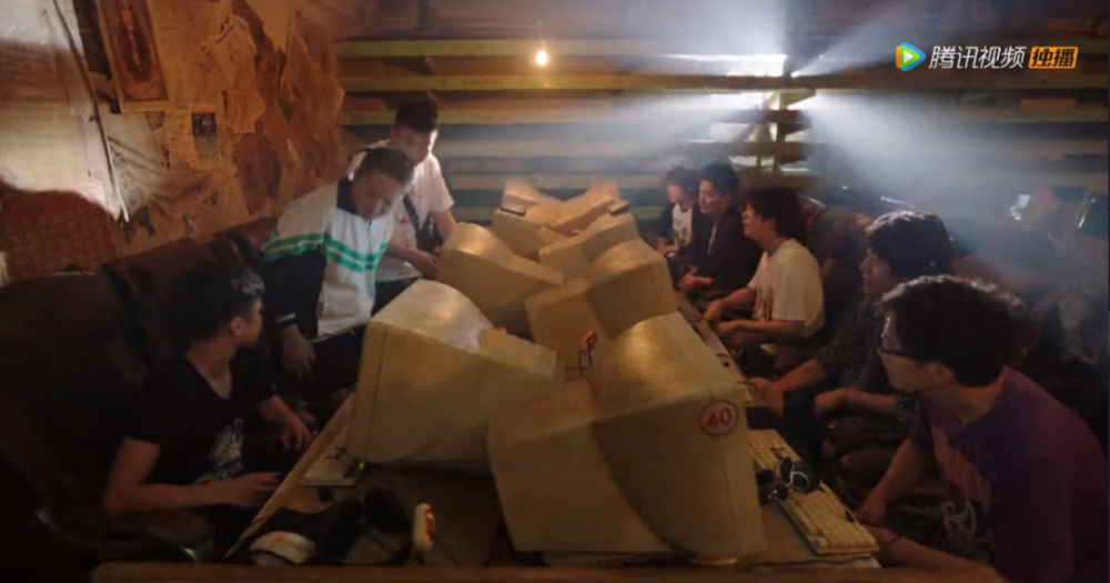 以家人之名|电视剧榜单：谭松韵《以家人之名》上线即巅峰，榜首鹿晗贡献喜人