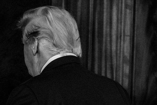 特朗普|美媒喊话特朗普：别等着被炒了，主动辞职不香吗？