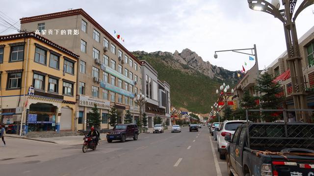 318国道上的小县城左贡仔细一逛会有所发现一般游客到不了这