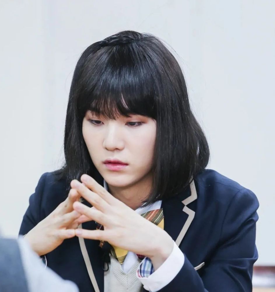 防弹少年团闵玧其的妹妹竟然混黑社会!疑似要出道