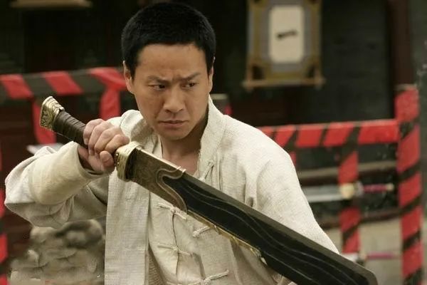 对于连奕名来说,《大刀》不仅是一部抗战电视剧,而是他在尝试通过自己