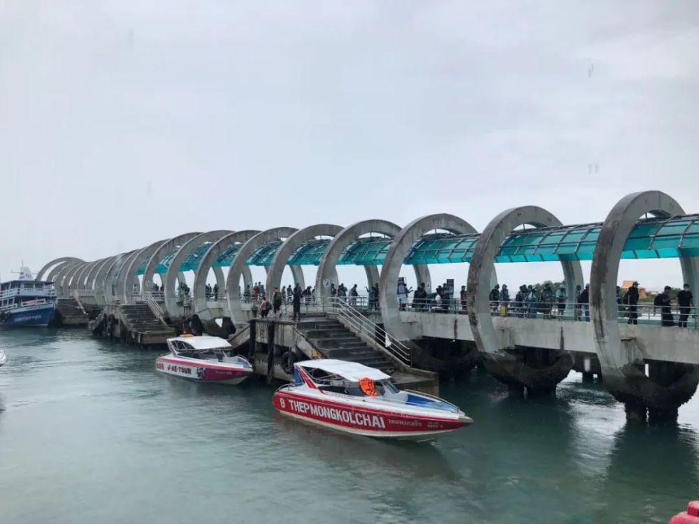 何日君|疫情下的泰国小岛：水清沙白，何日君再来？