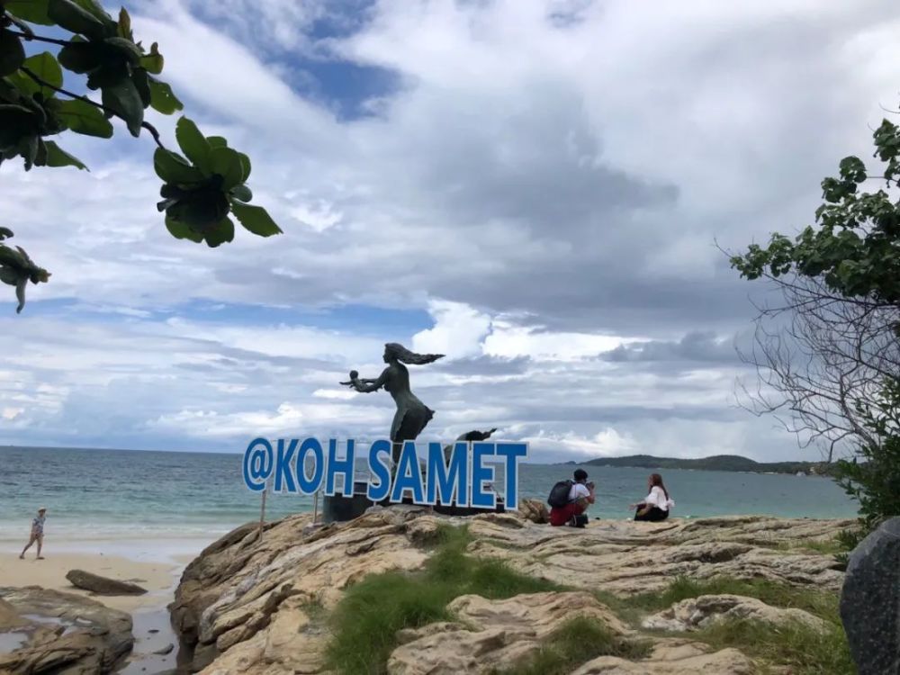 何日君|疫情下的泰国小岛：水清沙白，何日君再来？