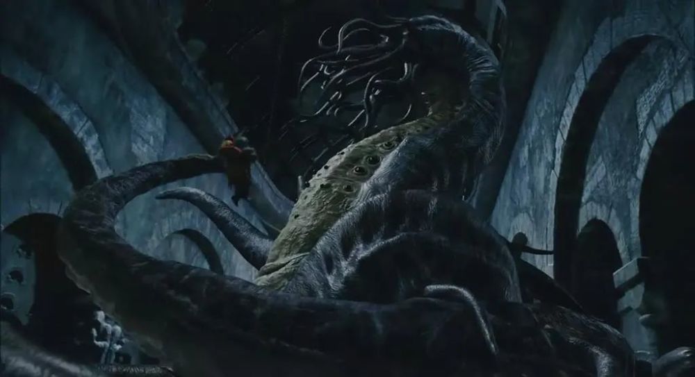 这个黑暗神话创造的宇宙恐惧是许多著名恐怖电影的灵感来源