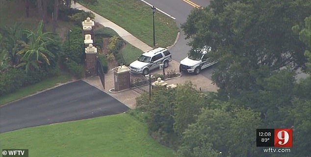 约翰·萨维|十岁男童目睹爷爷和叔叔被歹徒活活打死，藏在厕所报警躲过一劫