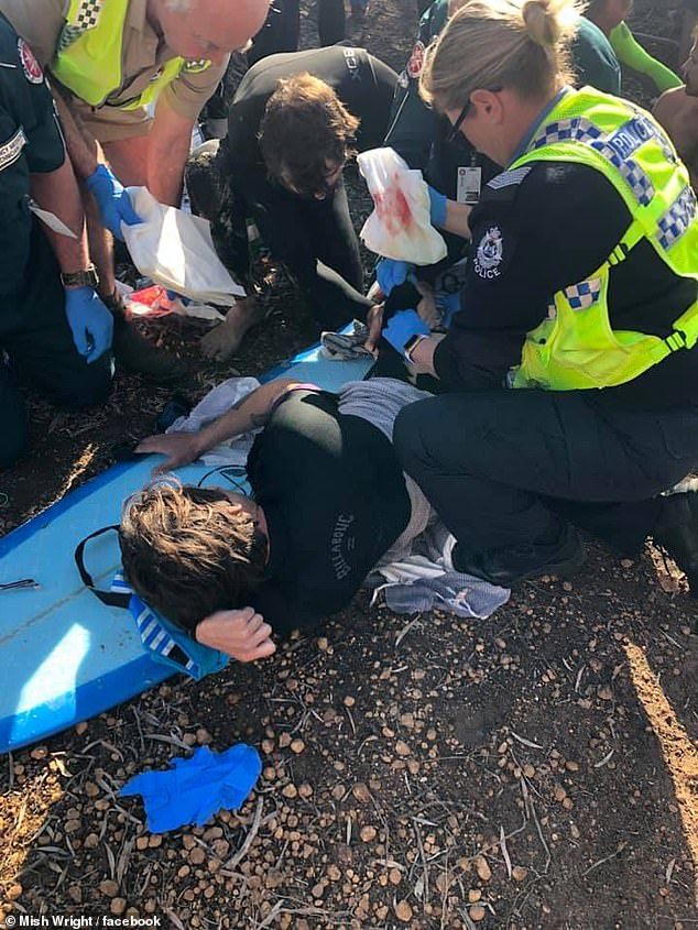 穆默特|澳男子遇大白鲨，眼疾手快用冲浪板卡住鲨嘴，惊险逃命仍留骇人伤口