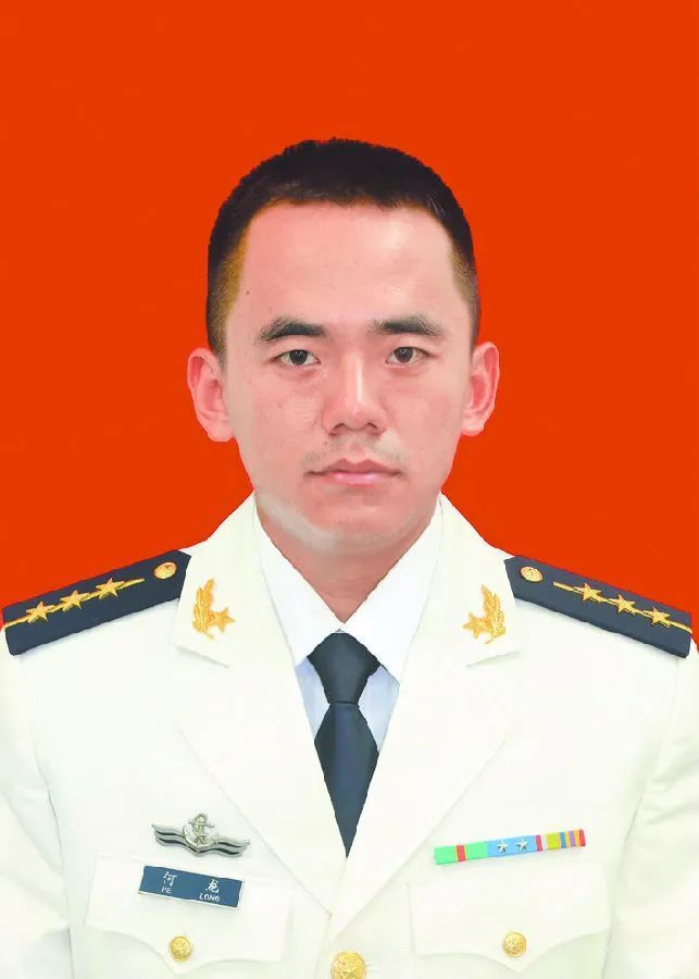 致敬最美 奋斗强军