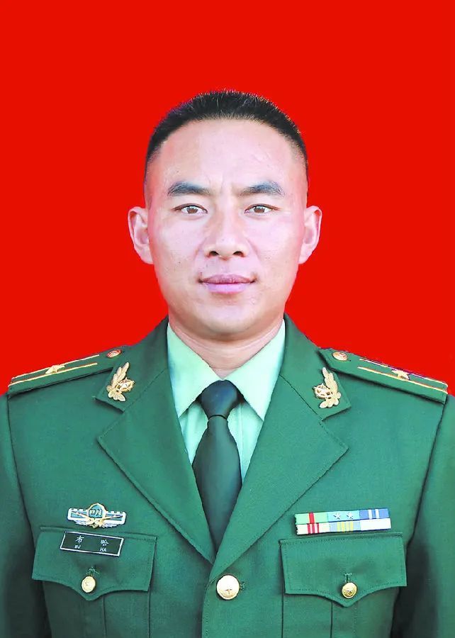 致敬最美 奋斗强军