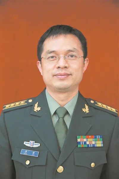 淳静,战略支援部队某部高级工程师.