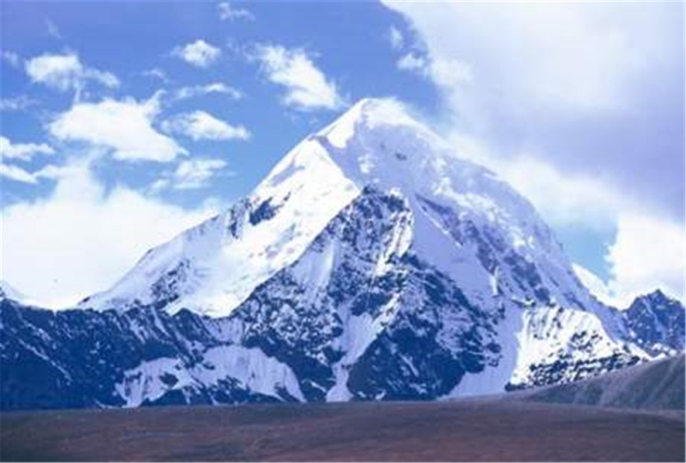 全球气候变暖|地球发出求救信号？阿尔卑斯惊现“血雪”，专家：很美却也很危险