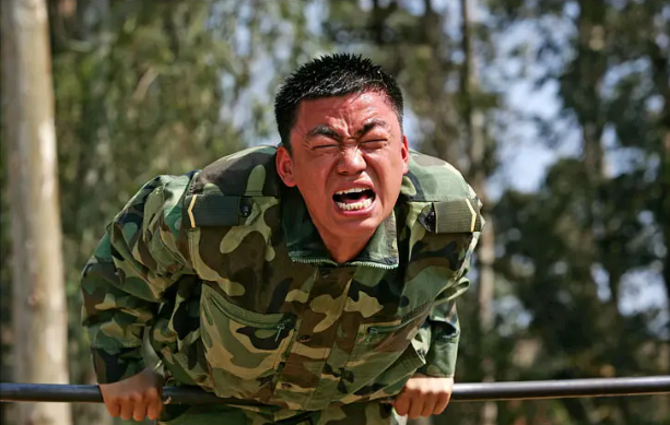 兵王传奇:也许每个老兵都有这么一段经历,后悔当年没当兵