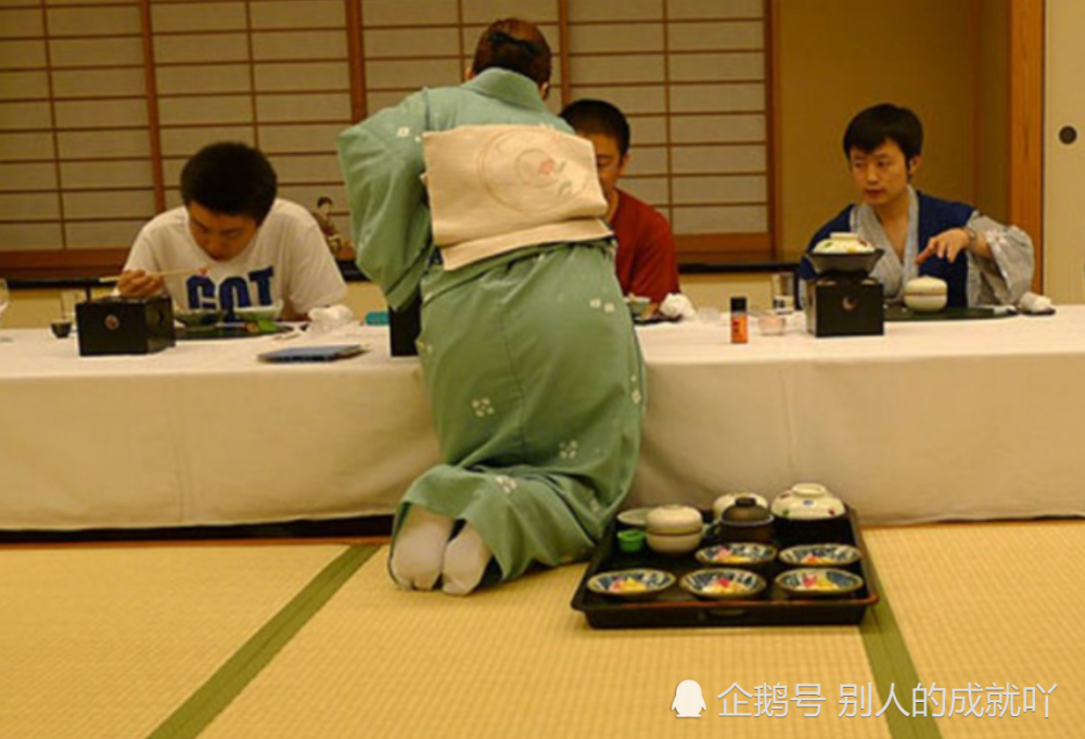 1万人民币换成16万日元,在日本能干什么?日本姑娘告诉你!