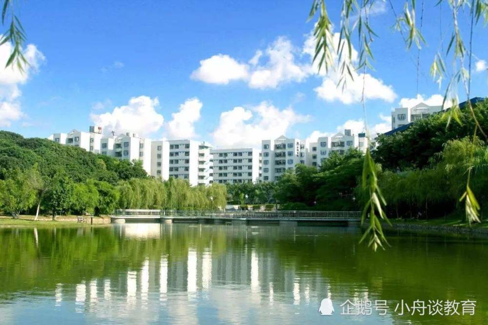 山全国专科学校排名_2003年10月15日文山师范高等专科学校