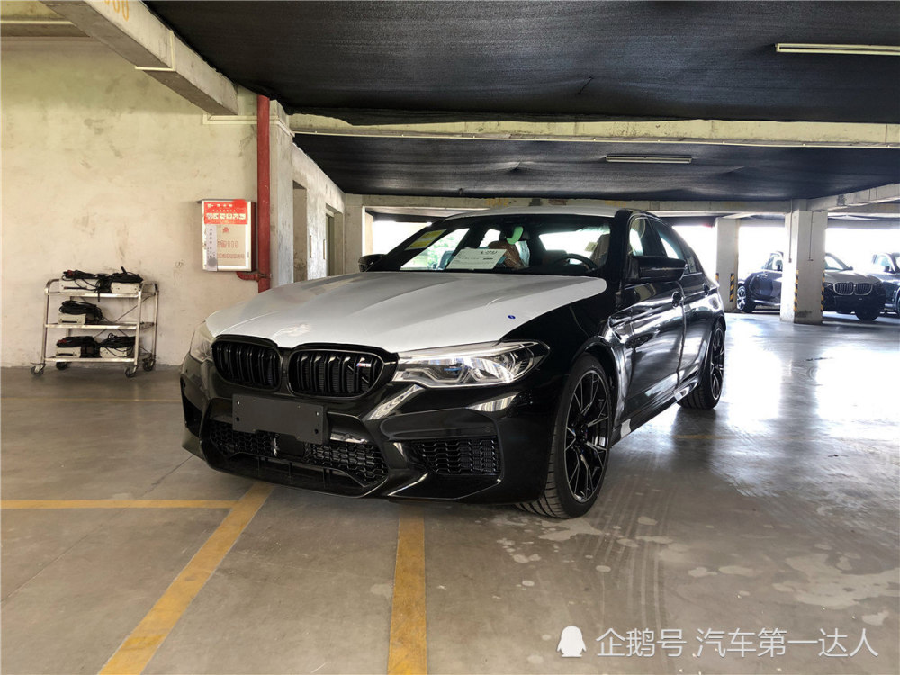 宝马m5 雷霆版宝石青阿拉贡棕 腾讯新闻