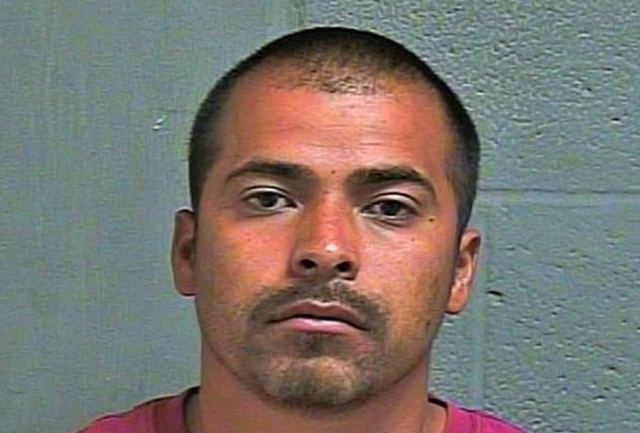 淇勫厠鎷夎嵎椹幙|美国囚犯将床单连在一起做绳子，从12楼牢房爬下来越狱成功