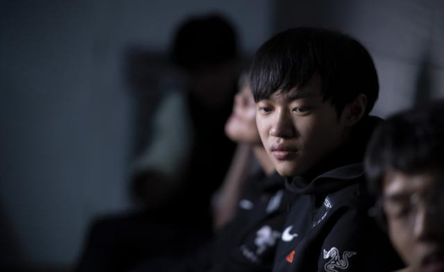 LPL：克里斯质疑Rookie？怕Rookie被针对却依然选择相信他