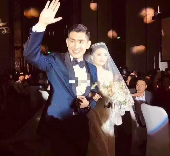 李嘉颖昔日待产仍出门玩，林恬儿带何正德陪伴，刘根森寸步不离