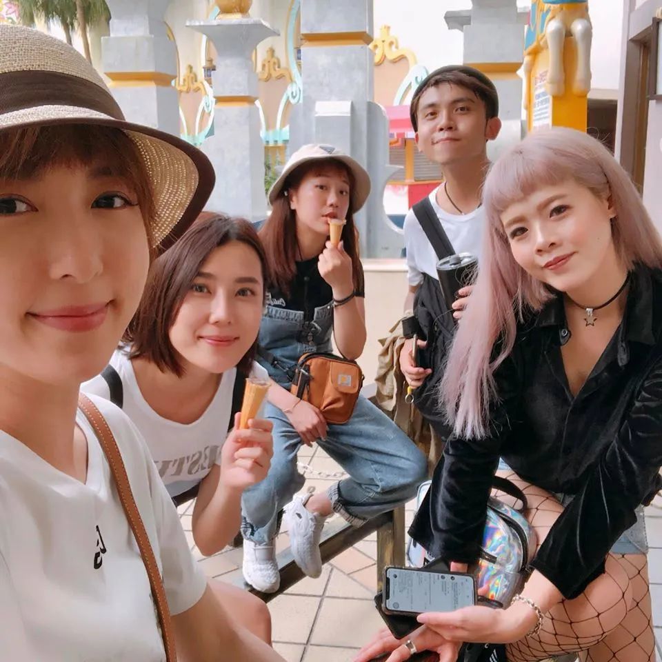 她叫蔡函岑,是《终极一班》里酷酷的蔡云寒,也是《终极三国》里的美丽