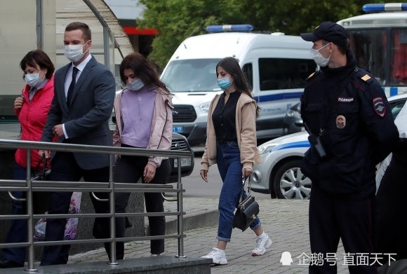 三姐妹|亲手杀害黑帮父亲的三姐妹：蹲监狱比在家里好