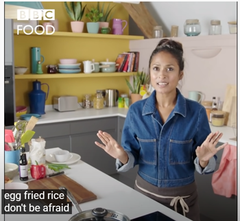 蛋炒饭|看完国外的蛋炒饭教学，我家狗子连夜给我做了四菜一汤