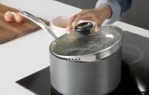 蛋炒饭|看完国外的蛋炒饭教学，我家狗子连夜给我做了四菜一汤