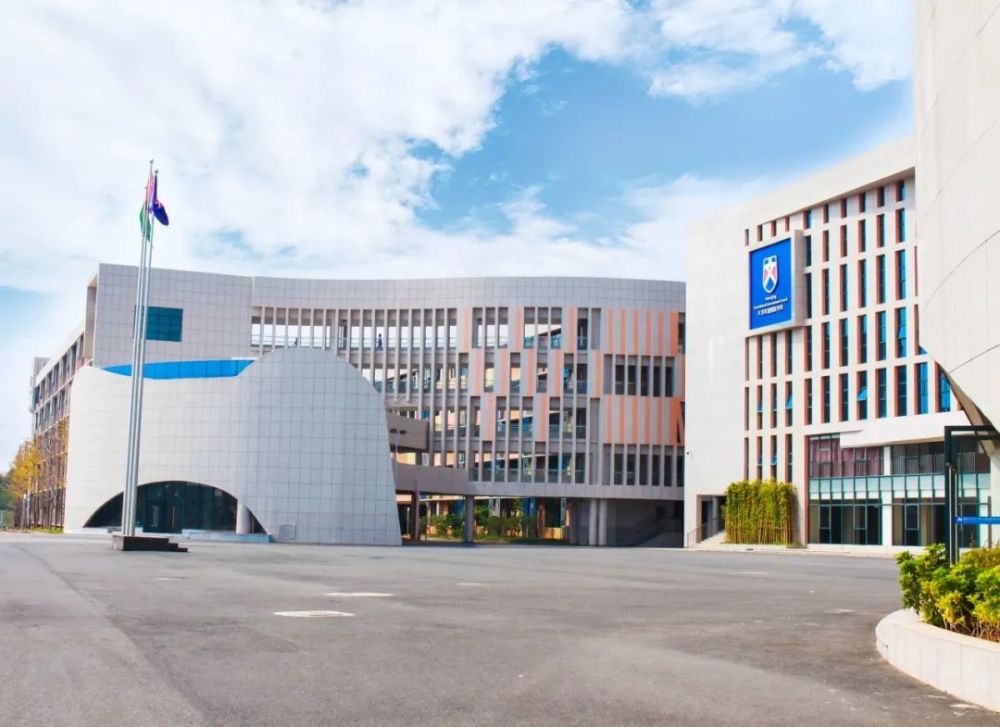 今朝铸辉煌 8月1日 赣州市2020届中考成绩揭晓 赣州市文清外国语学校