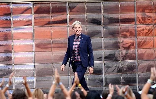 名嘴艾伦人设崩塌艾伦秀高层常年骚扰女员工节目或将停播