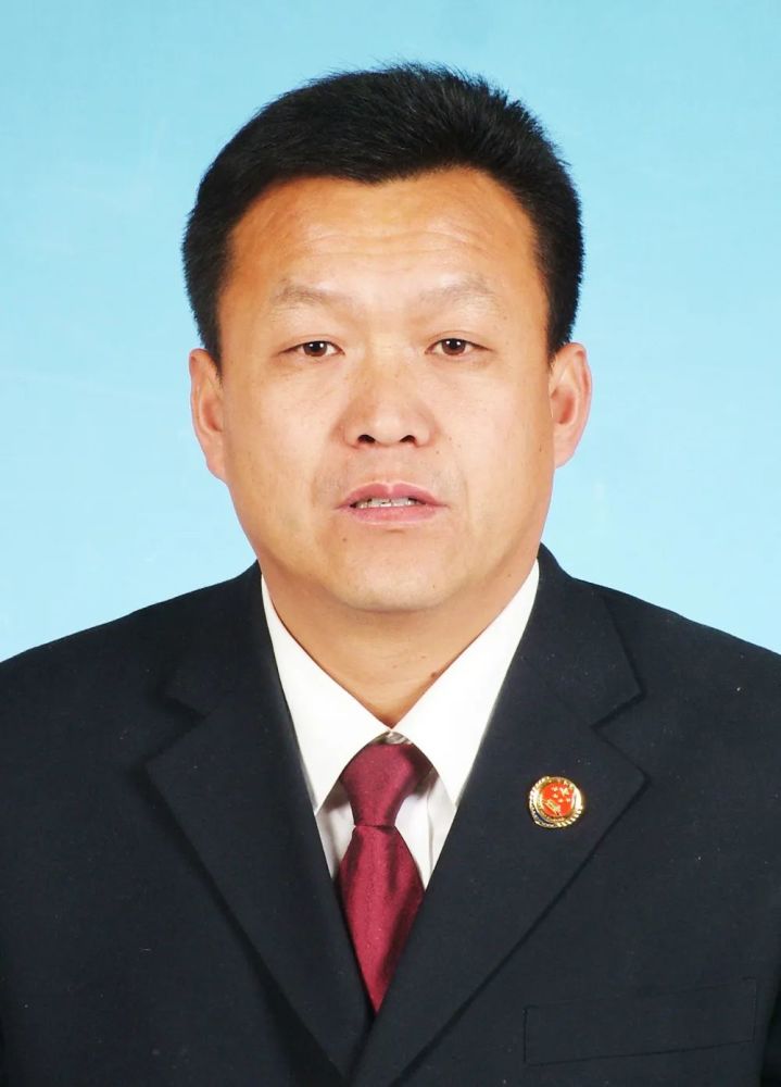 现任办公室后勤干部徐建斌从军19年2009年从北京武警总队第十九支队