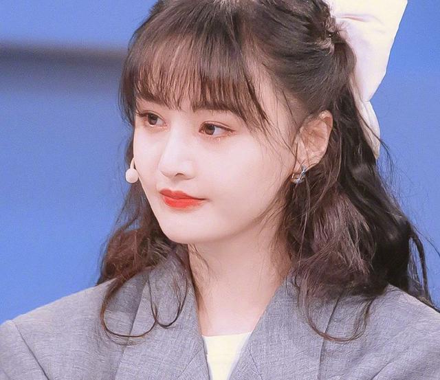 郑爽|整容后遗症？郑爽近照瘦到不敢认，法令纹明显脸部凹陷太僵了