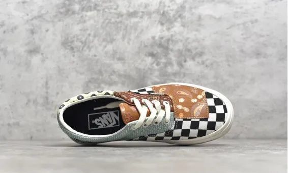 大火的vans腰果花棋盘格,市场价突然翻倍,颜值更是出街利器