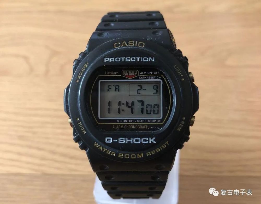Casio G Shock 56系列前身之 圆盘外皮下的方块dw 5400 腾讯新闻
