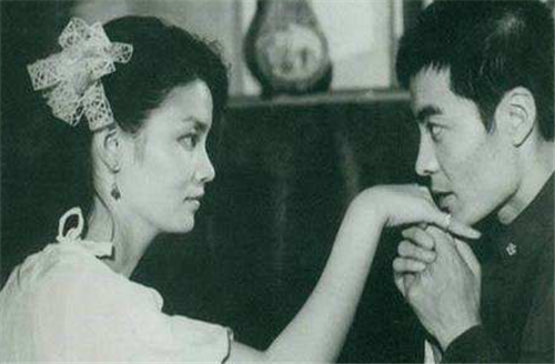 婉容|他是婉容的“情人”，靠溥仪给的400大洋，在北京意外成了大富豪