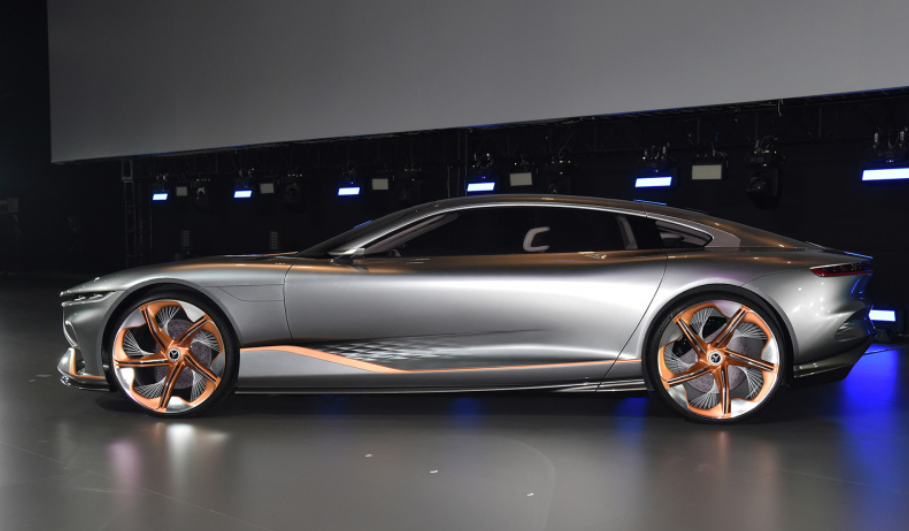 东风飘了新双门跑车挂新车标比前途k50还帅