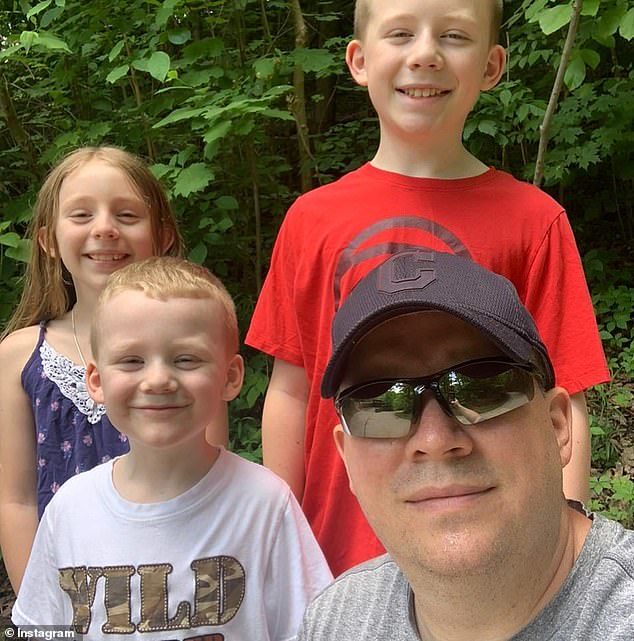 约翰-尼尔森|一家五口家中全部身亡，邻居听到动静还以为在放烟花