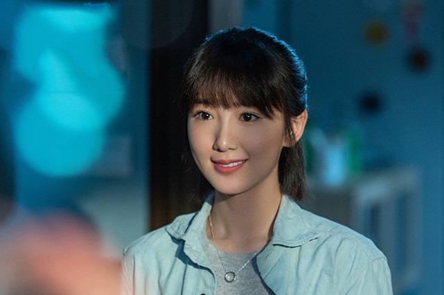 《三十而已》剧粉送男演员"特别礼物",杨玏直怕人误会要开坛做法