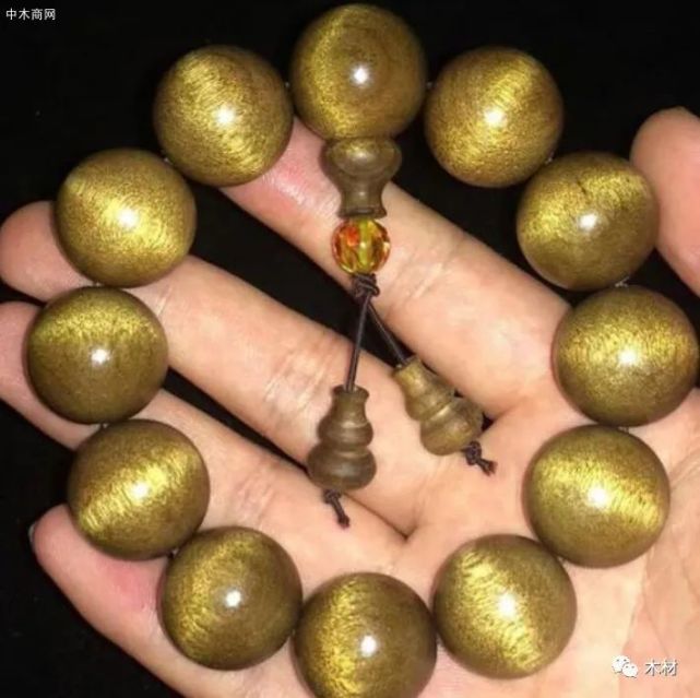 中木商网详介:真假金丝楠木手串的图片鉴别六个方法?