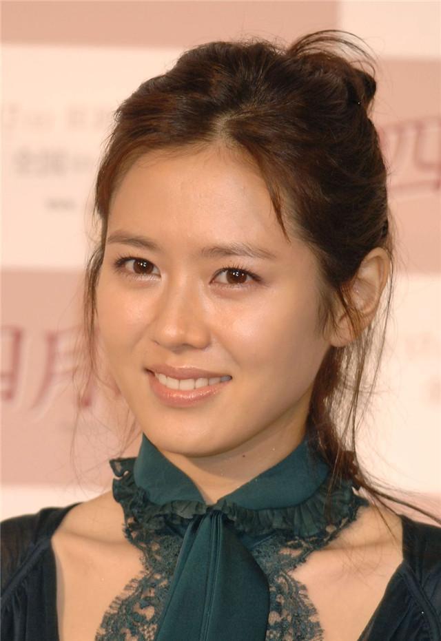 38岁韩国明星孙艺珍,优雅气质自然美,凭此赢过宋慧乔?_腾讯新闻