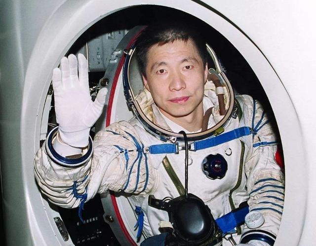 地月系|国之重器脱离地月系，距地球超150万公里！外媒：科学工程奇迹