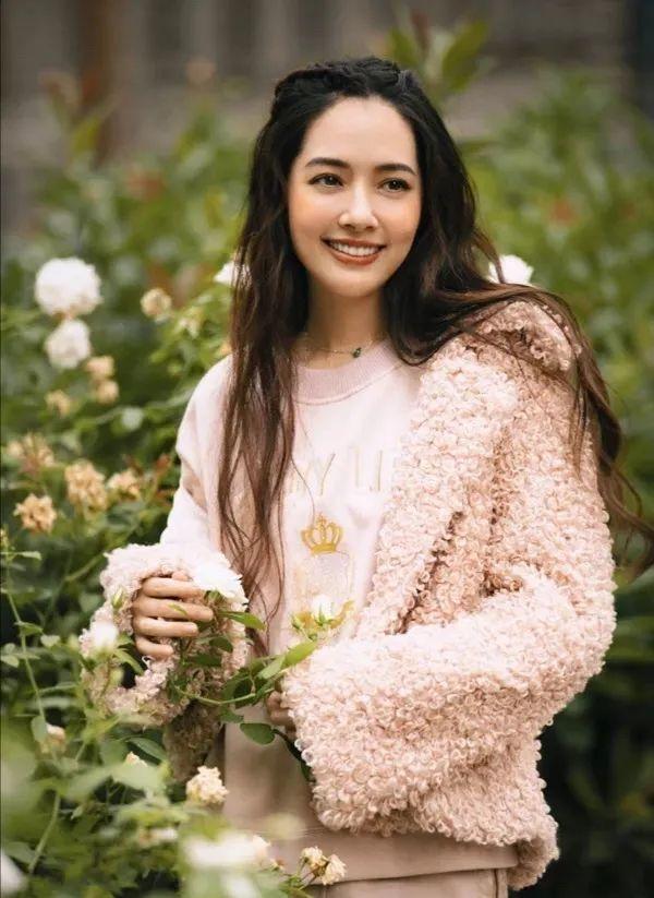 郭碧婷|郭碧婷爸爸：开早餐店养大三个女儿，郭碧婷嫁豪门到底是福是祸？
